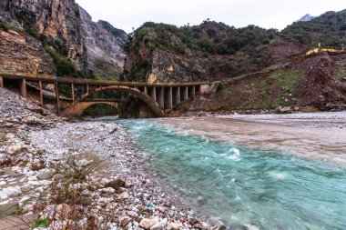 Yunanistan dağlarında nehirler ve ulusal park