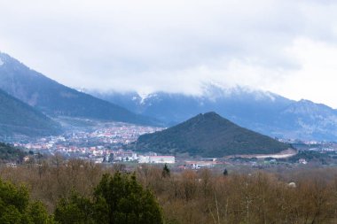 Yunanistan 'ın Epirus, Tzoumerka, Karpenisi ve Zagorihori kentlerindeki dağ manzaraları