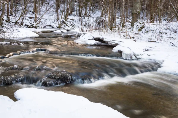 Río Con Nieve Hielo — Foto de Stock