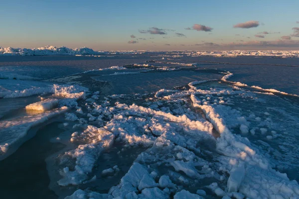 Zeekust Met Ijs Het Winterseizoen — Stockfoto
