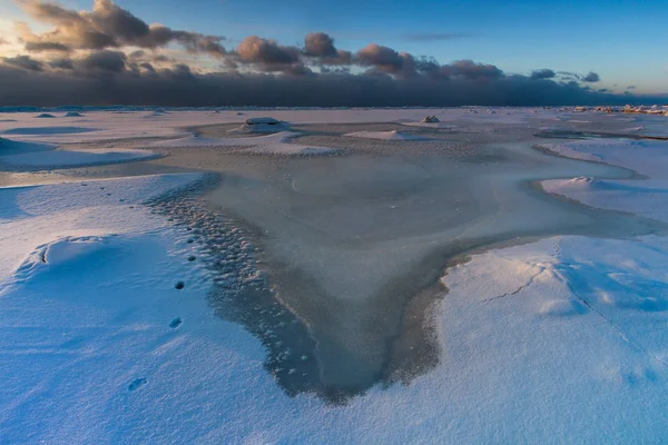 冬の季節に雪の風景 — ストック写真