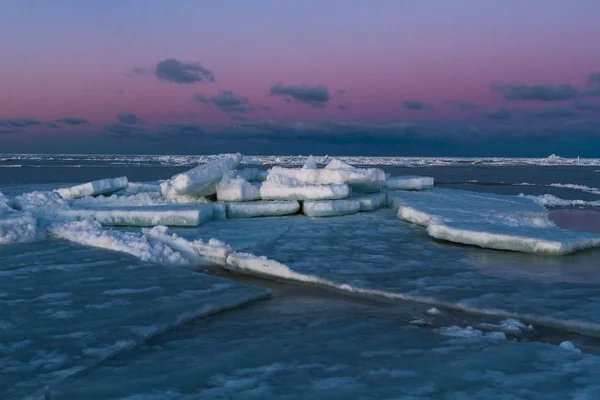 Costa Mar Con Hielo Temporada Invierno —  Fotos de Stock