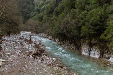 küçük nehir, dağ yatay