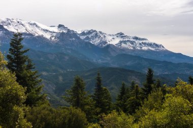 Yunanistan 'ın Epirus, Tzoumerka, Karpenisi ve Zagorihori kentlerindeki dağ manzaraları