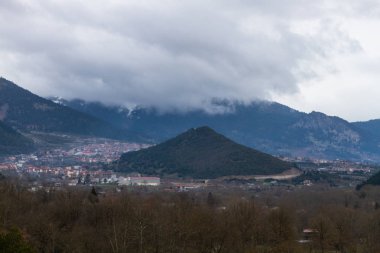 Yunanistan 'ın Epirus, Tzoumerka, Karpenisi ve Zagorihori kentlerindeki dağ manzaraları