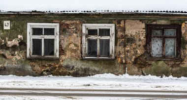 Avrupa 'nın kış kentinde eski bir bina