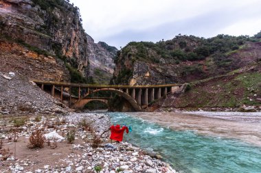Yunanistan dağlarında nehirler ve ulusal park