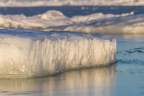 Zeekust Met Ijs Het Winterseizoen — Stockfoto