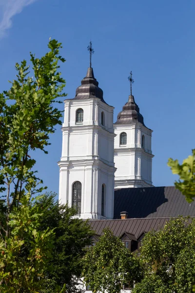 Igreja Ortodoxa Velha Fundo Céu Azul — Fotografia de Stock