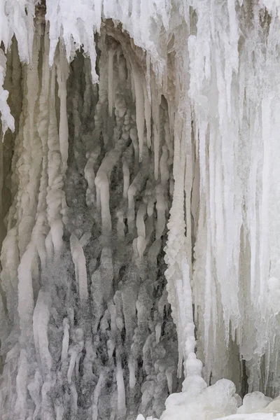 Cascata Ghiacciata Nella Stagione Invernale — Foto Stock