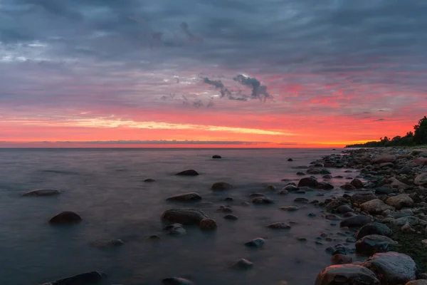 Piękny Zachód Słońca Nad Plażą — Zdjęcie stockowe