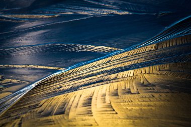 Gün batımında buz çizimi