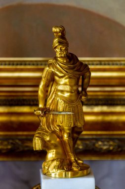 golden buddha statue in bangkok temple