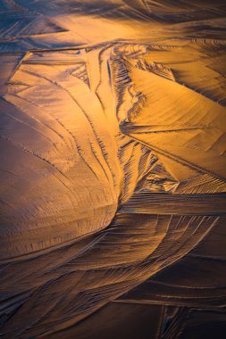 Gün batımında buz çizimi