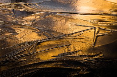 Gün batımında buz çizimi