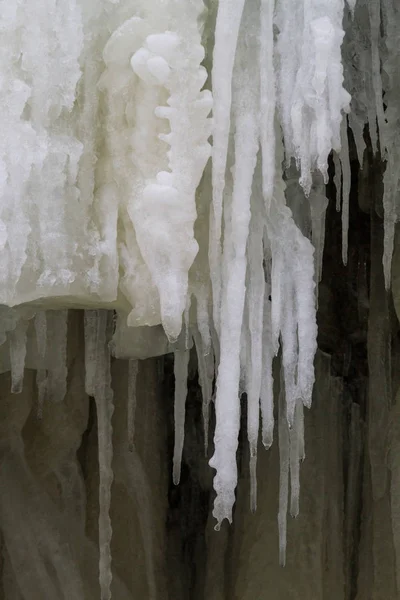 Cascata Ghiacciata Nella Stagione Invernale — Foto Stock