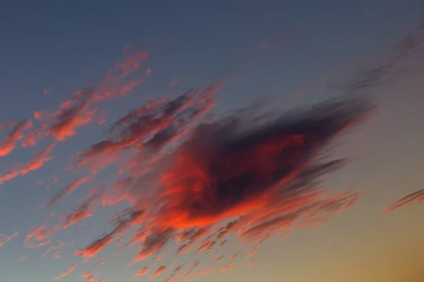 Nubes Anaranjadas Cielo Atardecer — Foto de Stock