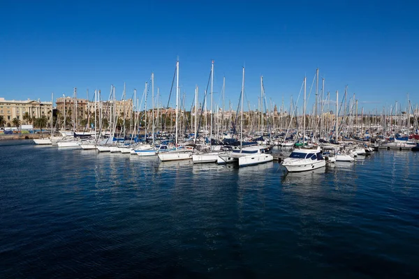 Barcos Puerto Ciudad Europea — Foto de Stock