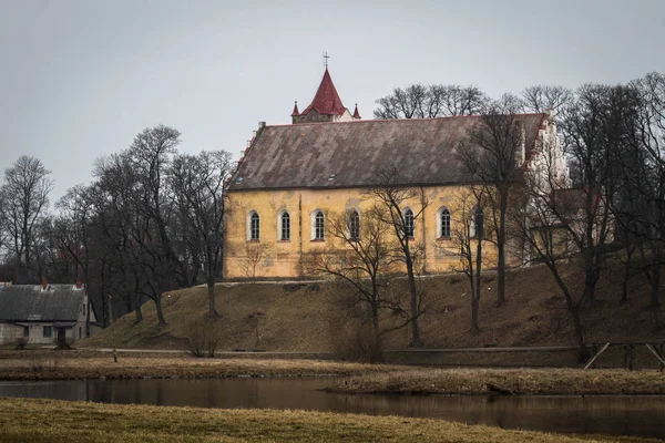 Alte Kirche Europäischem Dorf — Stockfoto