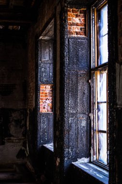  Kumsaldaki kumsalda küçük taşlar