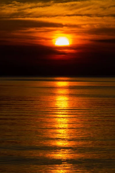 Steinmeer Küste Bei Sonnenuntergang — Stockfoto