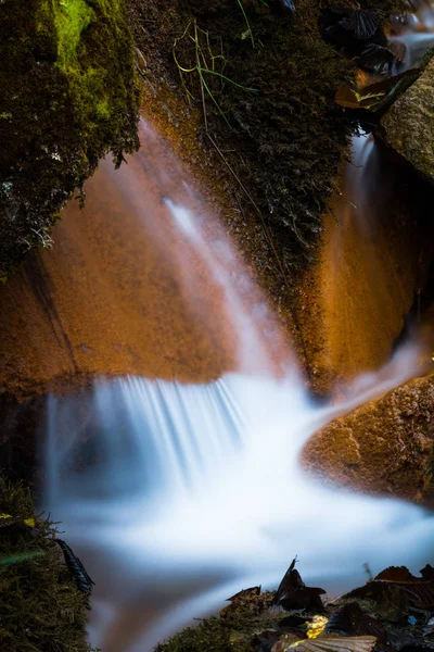 Vackra Vattenfall Vilda Skogen — Stockfoto