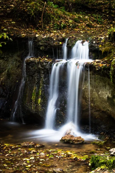 Hermosa Cascada Bosque Salvaje — Foto de Stock