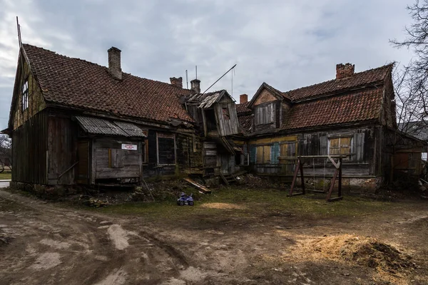 Old Abandoned Wooden Building — 스톡 사진