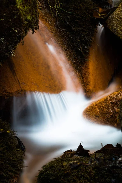 Vackra Vattenfall Vilda Skogen — Stockfoto