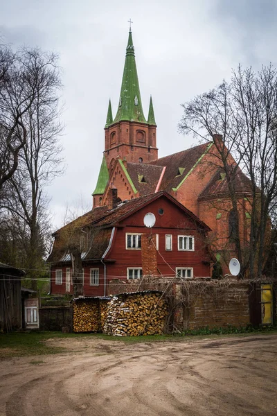Vieille Église Dans Ville Européenne — Photo