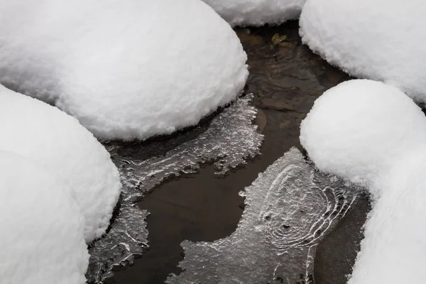 Petite Rivière Dans Neige — Photo