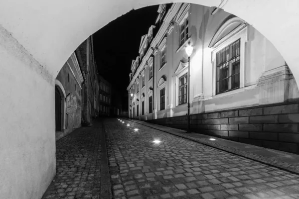 Prestação Uma Rua Estreita — Fotografia de Stock