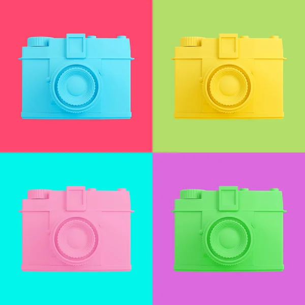 Farklı parlak arka planlarda izole edilmiş renkli hipster fotoğraf makineleri. Pop sanat. Yaratıcı retro tasarım. Hippi aksesuarları. Minimum tasarım sanatı. 3d illüstrasyon.