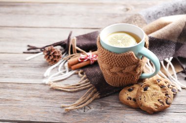 Masada bir fincan çay.