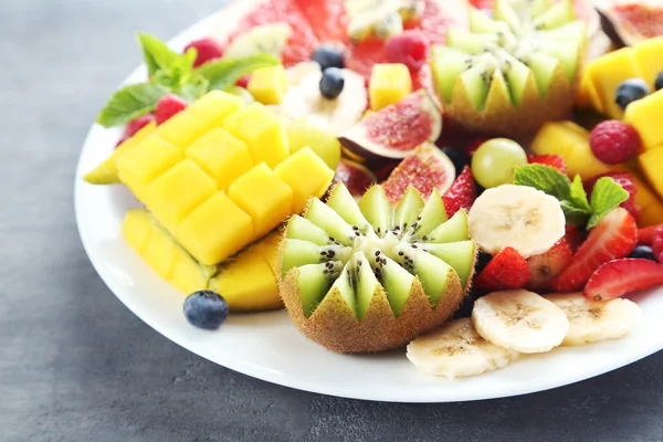 Verse fruitsalade — Stockfoto