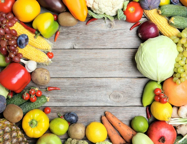 Frutas y hortalizas maduras — Foto de Stock