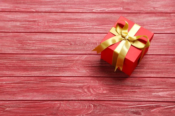 Gift box with ribbon — Stock Photo, Image