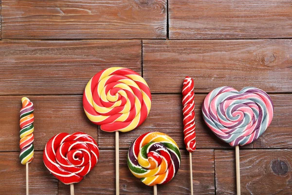 Piruletas dulces en la mesa — Foto de Stock