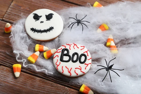 Taze Cadılar Bayramı gingerbread çerezleri 