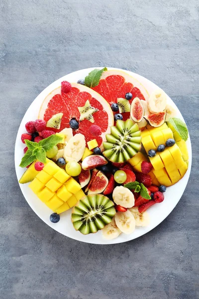 Frischer Obstsalat — Stockfoto