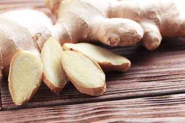 Tahta masada zencefil kökü