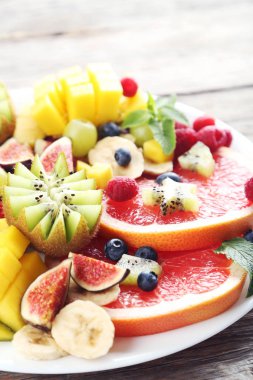 Taze Meyve Salatası 