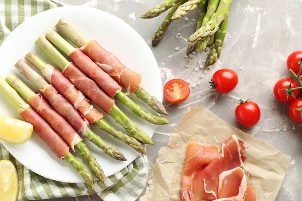 Fresh green asparagus — Stock Photo, Image