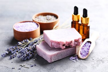 Lavanta yağı sabunu ile 