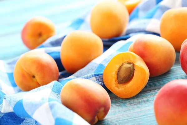 Ripe apricots fruit — Stock Photo, Image