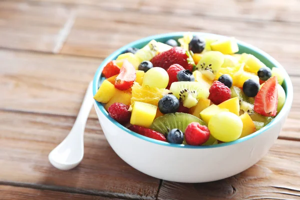 Fresh fruit salad — Stock Photo, Image