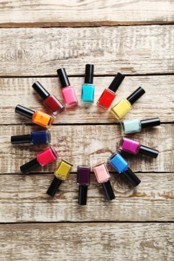 şişe tırnak cilaları