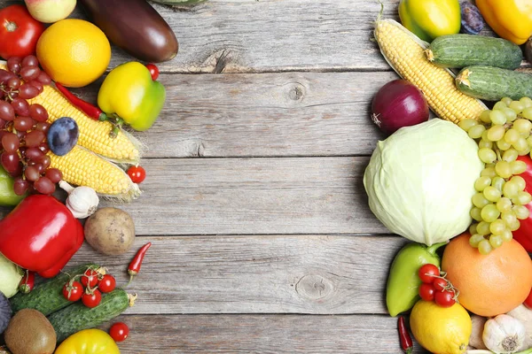 Frutas y hortalizas maduras — Foto de Stock