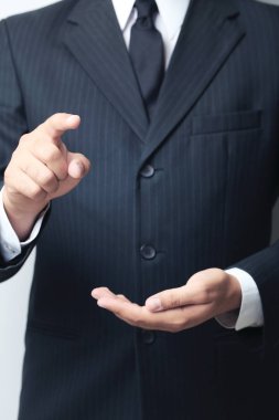 elleriyle işaret işadamı 