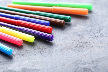 renkli Keçeli Kalemler